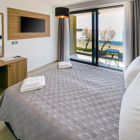 Maresole Beachfront Residence Poreč Kültér fotó