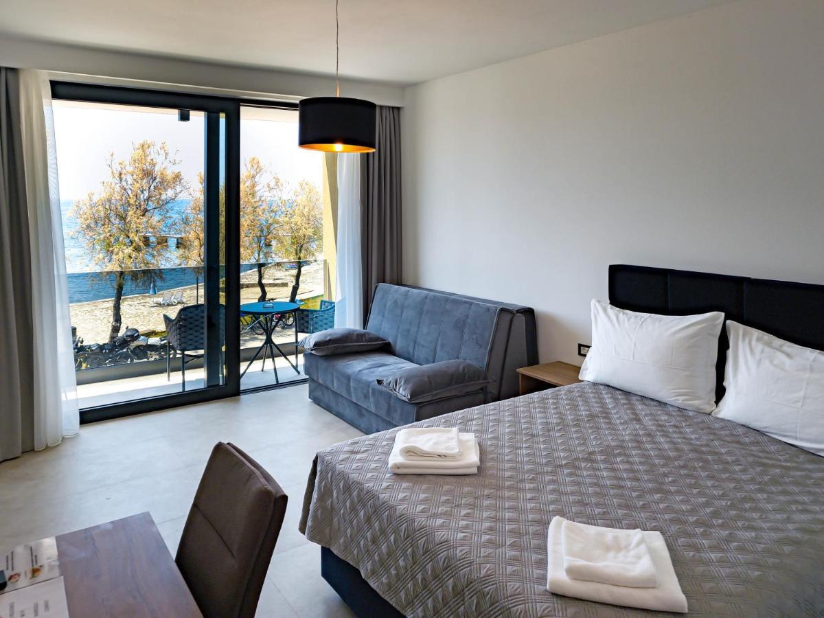 Maresole Beachfront Residence Poreč Kültér fotó
