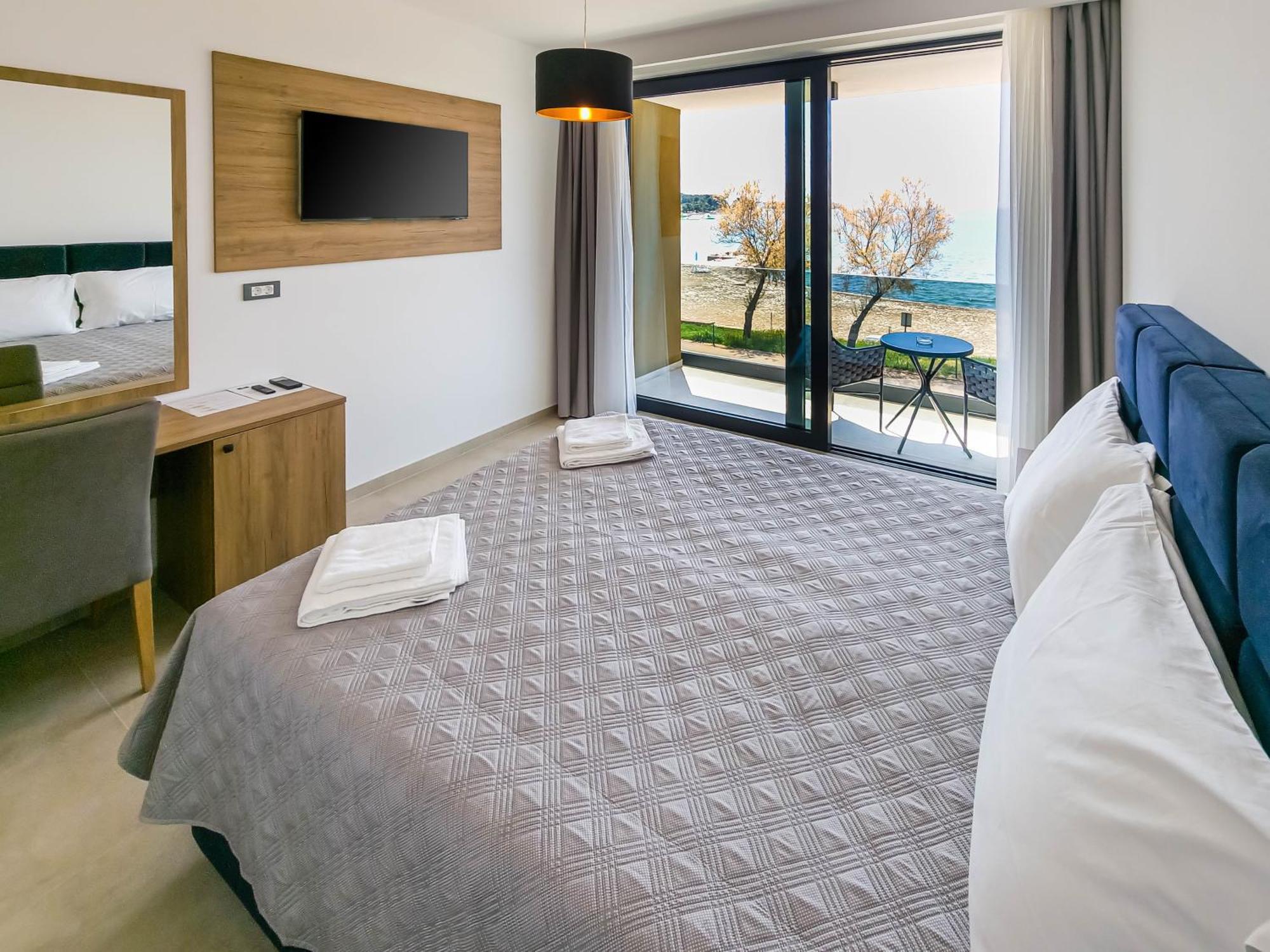Maresole Beachfront Residence Poreč Kültér fotó