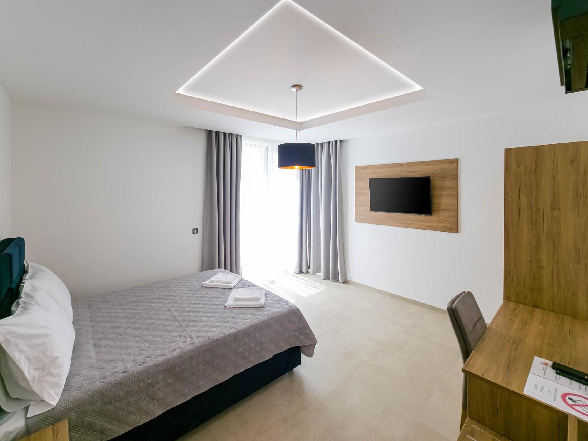 Maresole Beachfront Residence Poreč Kültér fotó