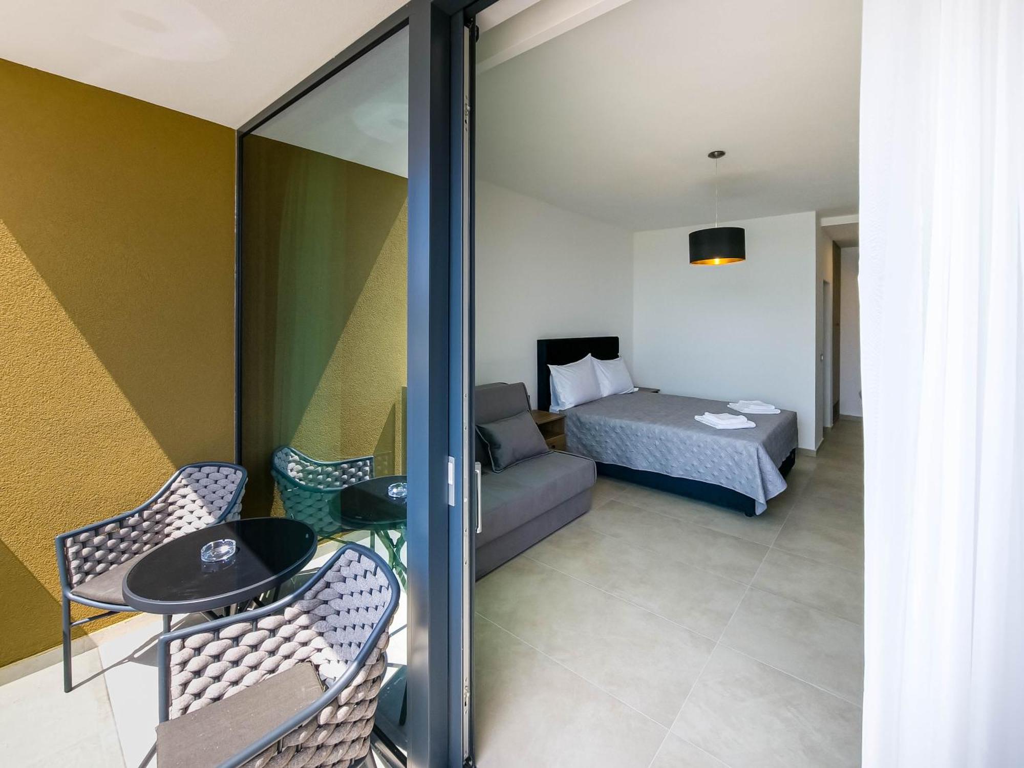 Maresole Beachfront Residence Poreč Kültér fotó
